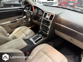 Chrysler 300C vaihtoauto