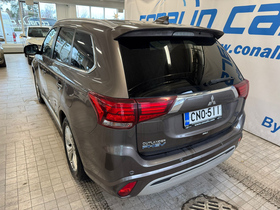 Mitsubishi Outlander PHEV vaihtoauto