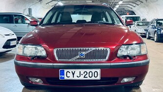 Volvo V70 vaihtoauto
