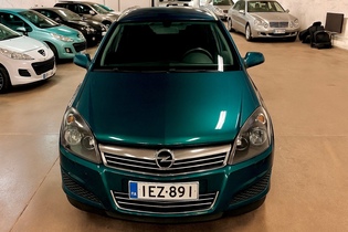 Opel Astra vaihtoauto