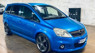 Opel Zafira vaihtoauto