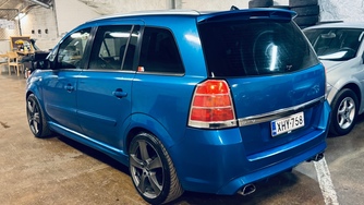 Opel Zafira vaihtoauto