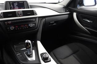 BMW 320 vaihtoauto