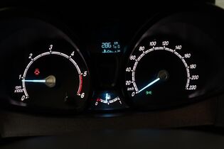 Ford Transit Courier vaihtoauto