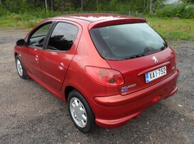 Peugeot 206 vaihtoauto