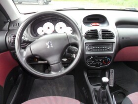 Peugeot 206 vaihtoauto