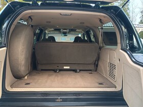 Ford Excursion vaihtoauto