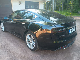 Tesla Model S vaihtoauto