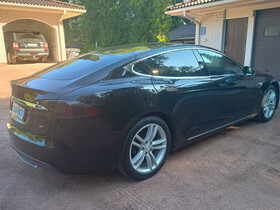 Tesla Model S vaihtoauto
