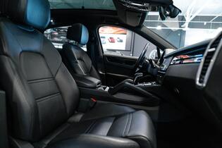 Porsche Cayenne vaihtoauto