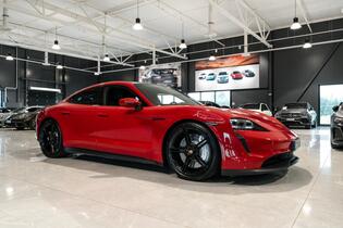 Porsche Taycan vaihtoauto