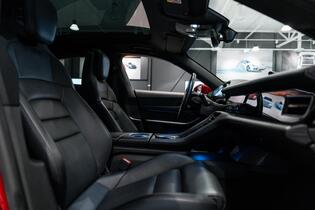 Porsche Taycan vaihtoauto