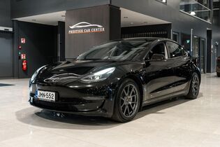 Tesla Model 3 vaihtoauto
