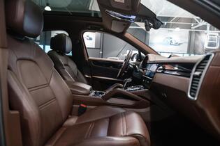 Porsche Cayenne vaihtoauto