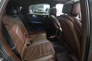 Porsche Cayenne vaihtoauto