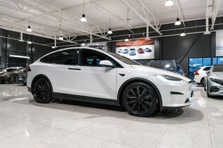 Tesla Model X vaihtoauto
