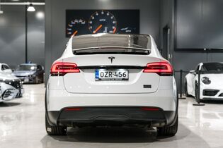 Tesla Model X vaihtoauto