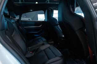 Porsche Taycan vaihtoauto