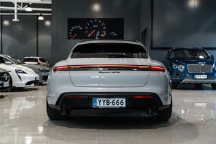 Porsche Taycan vaihtoauto