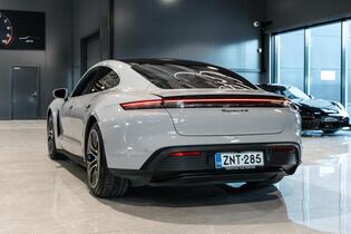 Porsche Taycan vaihtoauto