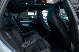 Porsche Taycan vaihtoauto