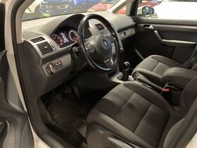 Volkswagen Touran vaihtoauto