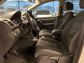 Volkswagen Touran vaihtoauto