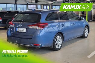 Toyota Auris vaihtoauto