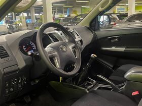 Toyota Hilux vaihtoauto