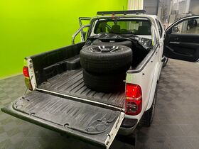 Toyota Hilux vaihtoauto