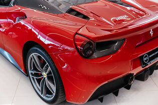Ferrari 488 vaihtoauto