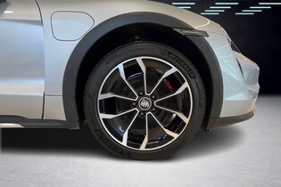 Porsche Taycan vaihtoauto