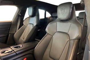 Porsche Taycan vaihtoauto