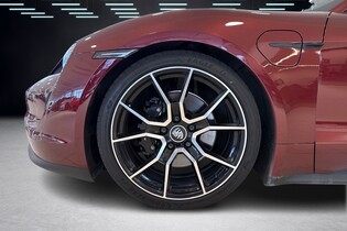 Porsche Taycan vaihtoauto