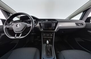 Volkswagen Touran vaihtoauto