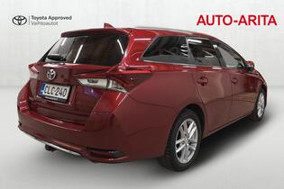 Toyota Auris vaihtoauto