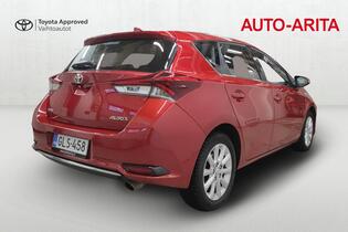 Toyota Auris vaihtoauto