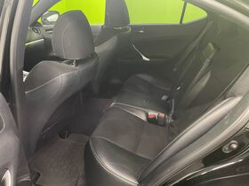 Lexus IS vaihtoauto