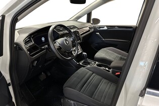 Volkswagen Touran vaihtoauto