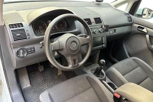 Volkswagen Touran vaihtoauto