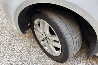 Volkswagen Touran vaihtoauto