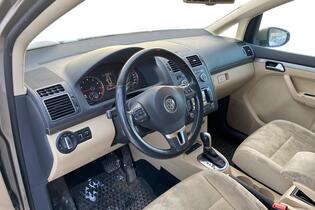 Volkswagen Touran vaihtoauto