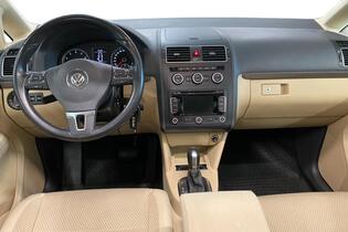 Volkswagen Touran vaihtoauto