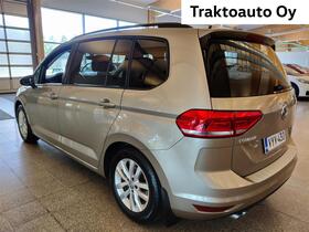 Volkswagen Touran vaihtoauto
