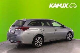 Toyota Auris vaihtoauto