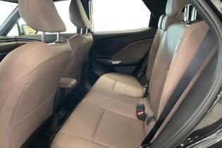 Lexus LBX vaihtoauto