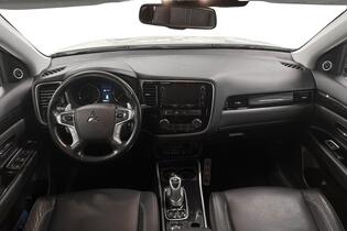 Mitsubishi Outlander PHEV vaihtoauto