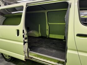 Toyota Hiace vaihtoauto