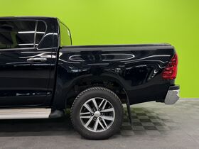 Toyota Hilux vaihtoauto