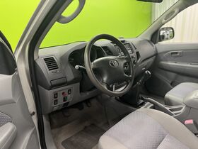 Toyota Hilux vaihtoauto